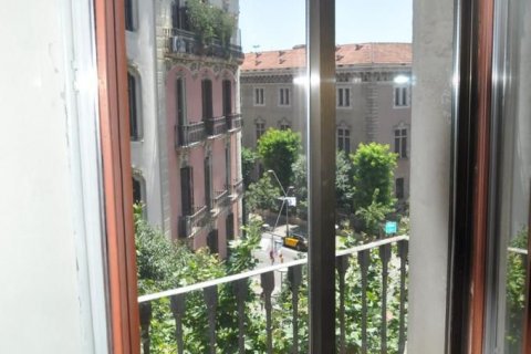 Apartment for sale in Barcelona, Spain 3 rooms, 109 sq.m. No. 15910 - photo 9