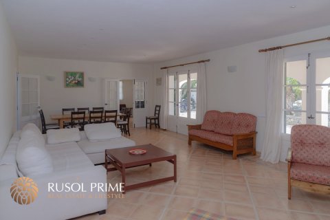 Finca for sale in Alaior, Menorca, Spain 5 bedrooms, 612 sq.m. No. 11685 - photo 11