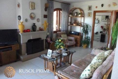 House for sale in Coma-Ruga, Tarragona, Spain 3 bedrooms, 220 sq.m. No. 11668 - photo 1
