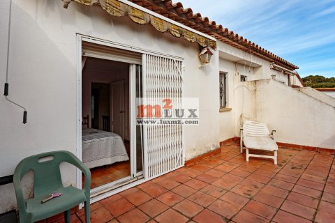 Townhouse for sale in Platja D'aro, Girona, Spain 3 bedrooms, 193 sq.m. No. 16823 - photo 23