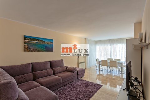 Apartment for sale in Platja D'aro, Girona, Spain 3 bedrooms, 119 sq.m. No. 16870 - photo 3