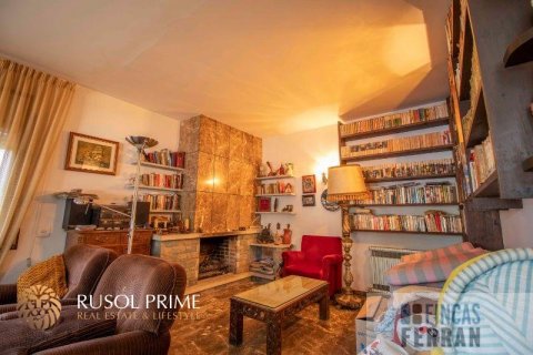 House for sale in Roda De Bara, Tarragona, Spain 5 bedrooms, 198 sq.m. No. 12007 - photo 4