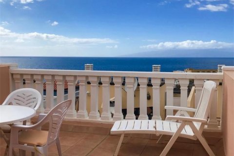 Penthouse for sale in Callao Salvaje, Tenerife, Spain 2 bedrooms, 69 sq.m. No. 18388 - photo 1