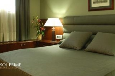 Hotel for sale in Barcelona, Spain No. 11530 - photo 2