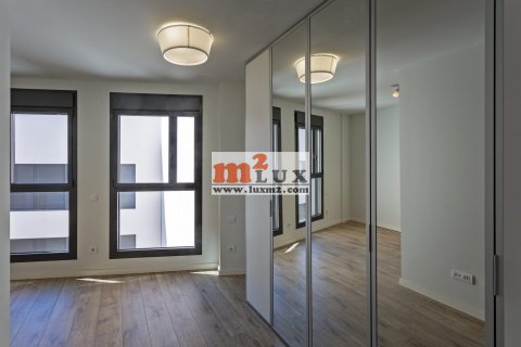 Apartment for rent in Barcelona, Spain 2 bedrooms, 99 sq.m. No. 16845 - photo 20