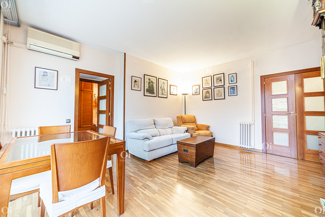 Wohnung in Barcelona, Spanien 3 Zimmer, 80 m2 Nr. 15872