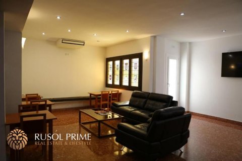 Hotel for sale in Barcelona, Spain No. 11950 - photo 20