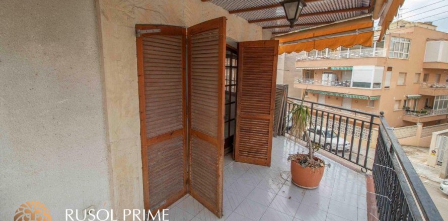 Apartment in Coma-Ruga, Tarragona, Spain 4 bedrooms, 132 sq.m. No. 11990