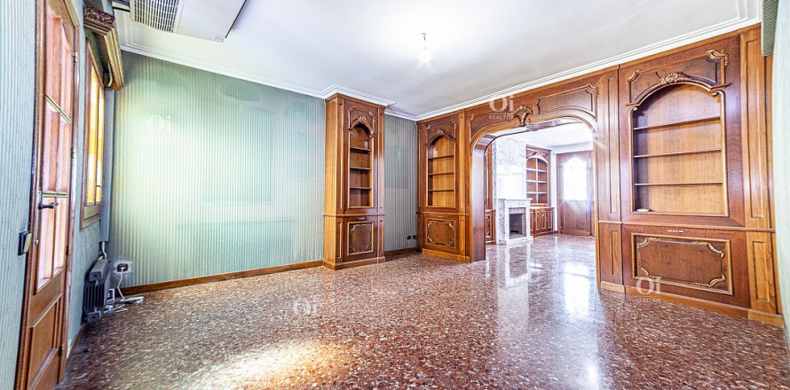 Apartment in Barcelona, Spain 5 rooms, 243 sq.m. No. 15827