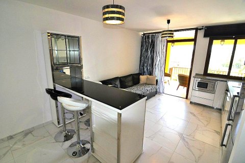 Apartment for sale in Adeje, Tenerife, Spain 2 bedrooms, 68 sq.m. No. 18338 - photo 5