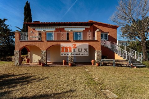 Villa for sale in Sant Feliu de Guixols, Girona, Spain 5 bedrooms, 250 sq.m. No. 16714 - photo 17