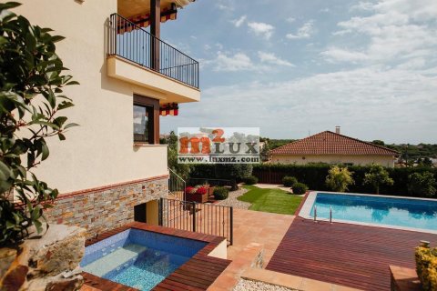 Villa for sale in Lloret de Mar, Girona, Spain 4 bedrooms, 468 sq.m. No. 16850 - photo 24