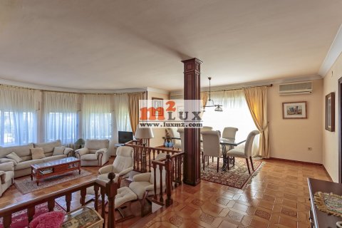 Villa for sale in Empuriabrava, Girona, Spain 4 bedrooms, 318 sq.m. No. 16786 - photo 25