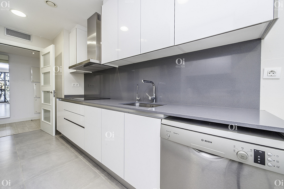 Appartamento a Barcelona, Spagna 4 camera, 139 mq. N° 15852