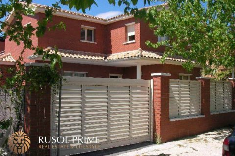 House for sale in Calafell, Tarragona, Spain 6 bedrooms, 342 sq.m. No. 11721 - photo 10