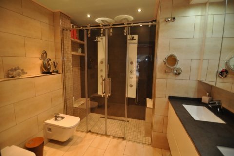 Apartment for sale in Torviscas, Tenerife, Spain 2 bedrooms, 90 sq.m. No. 18350 - photo 21