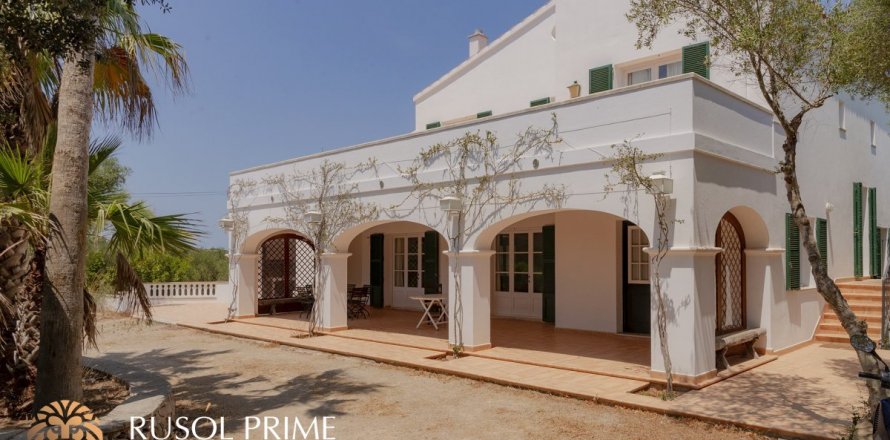 Finca in Alaior, Menorca, Spain 5 bedrooms, 612 sq.m. No. 11685