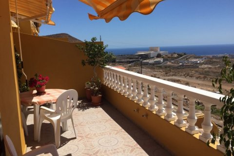 Apartment for sale in Chayofa, Tenerife, Spain 3 bedrooms, 105 sq.m. No. 18332 - photo 1