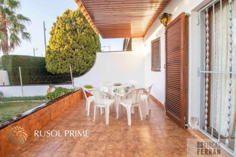House for sale in Coma-Ruga, Tarragona, Spain 4 bedrooms, 100 sq.m. No. 12008 - photo 2