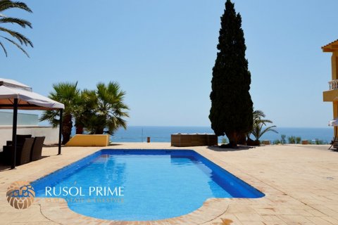 Villa for sale in Orihuela, Alicante, Spain 6 bedrooms, 600 sq.m. No. 11452 - photo 10
