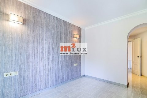 Apartment for sale in Sant Feliu de Guixols, Girona, Spain 3 bedrooms, 129 sq.m. No. 16744 - photo 12