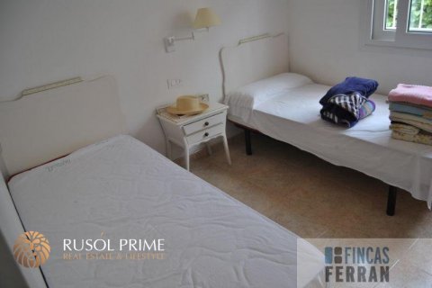 House for sale in Coma-Ruga, Tarragona, Spain 8 bedrooms, 220 sq.m. No. 12000 - photo 15