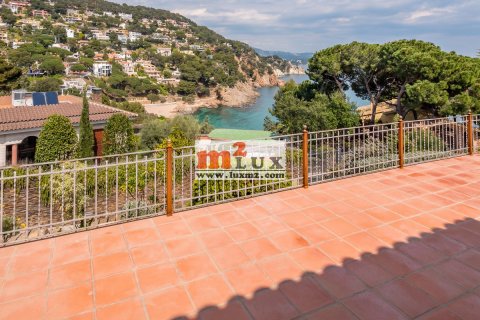 Villa for sale in Blanes, Girona, Spain 4 bedrooms, 408 sq.m. No. 16720 - photo 9