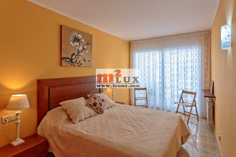 Apartment for sale in Platja D'aro, Girona, Spain 3 bedrooms, 119 sq.m. No. 16870 - photo 20