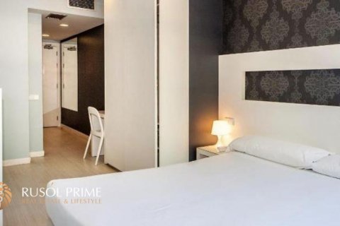 Hotel for sale in Barcelona, Spain No. 11953 - photo 9