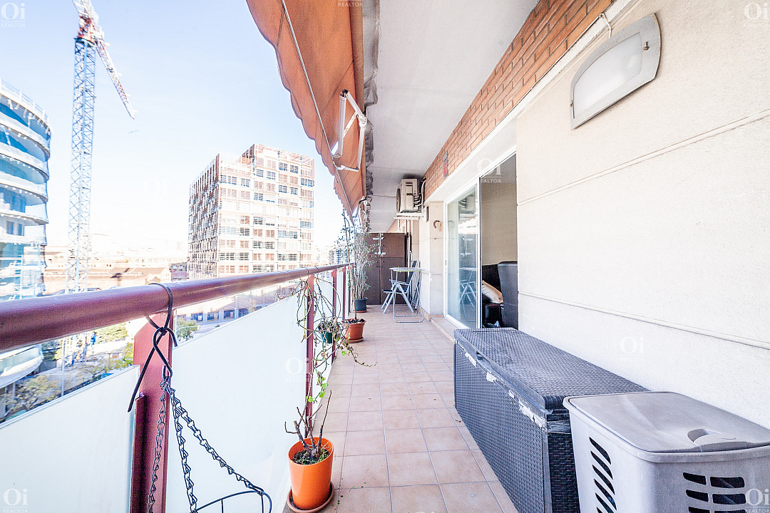 Apartment in Barcelona, Spain 4 rooms, 102 sq.m. No. 15912