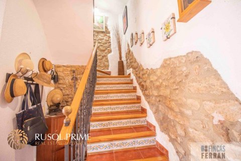 House for sale in Calafell, Tarragona, Spain 4 bedrooms, 230 sq.m. No. 11965 - photo 10