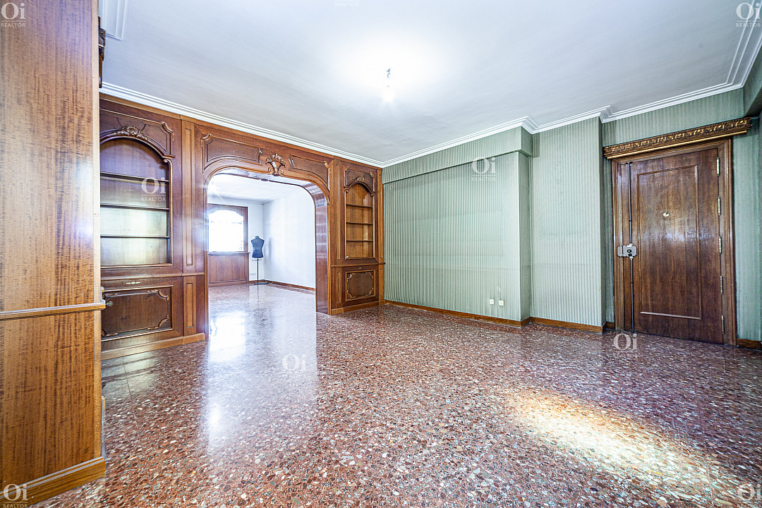 Huoneisto Barcelona, Espanja 5 huonetta, 243 m2 No. 15827
