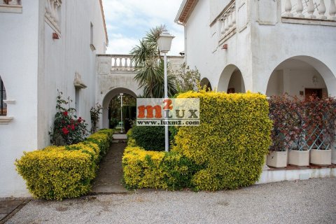 Townhouse for sale in Platja D'aro, Girona, Spain 4 bedrooms, 129 sq.m. No. 16682 - photo 27