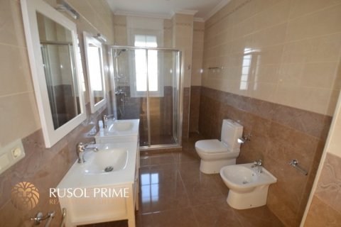 Villa for sale in Orihuela, Alicante, Spain 6 bedrooms, 500 sq.m. No. 11459 - photo 15