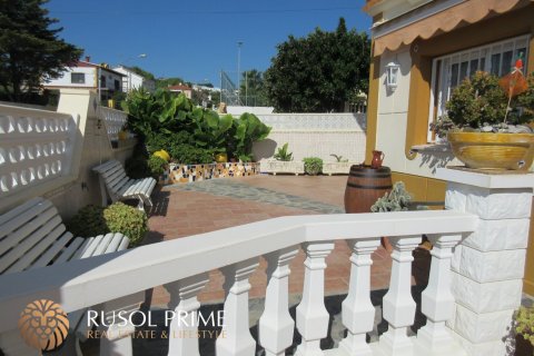 House for sale in Coma-Ruga, Tarragona, Spain 4 bedrooms, 380 sq.m. No. 11646 - photo 19