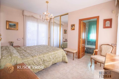 House for sale in Coma-Ruga, Tarragona, Spain 4 bedrooms, 220 sq.m. No. 11587 - photo 12