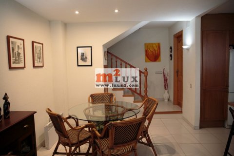 Townhouse for sale in Platja D'aro, Girona, Spain 4 bedrooms, 129 sq.m. No. 16682 - photo 2