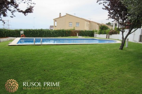 House for sale in Coma-Ruga, Tarragona, Spain 3 bedrooms, 100 sq.m. No. 11638 - photo 3