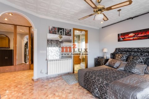 Villa for sale in Lloret de Mar, Girona, Spain 3 bedrooms, 346 sq.m. No. 16700 - photo 30