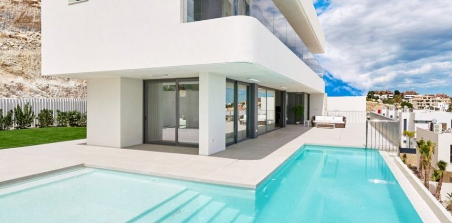 Villa in Finestrat, Alicante, Spain 5 bedrooms, 422 sq.m. No. 12553