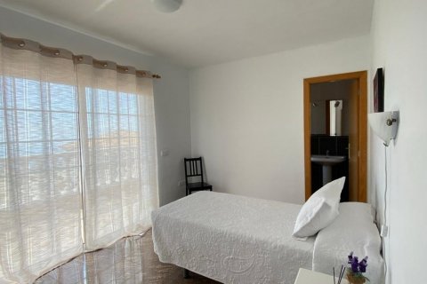 Villa for sale in Torviscas, Tenerife, Spain 4 bedrooms, 246 sq.m. No. 18410 - photo 12