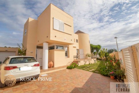 House for sale in Calafell, Tarragona, Spain 4 bedrooms, 190 sq.m. No. 12014 - photo 1