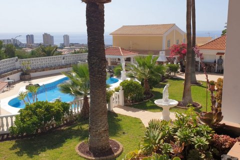 Villa for sale in Callao Salvaje, Tenerife, Spain 8 bedrooms, 730 sq.m. No. 18386 - photo 11
