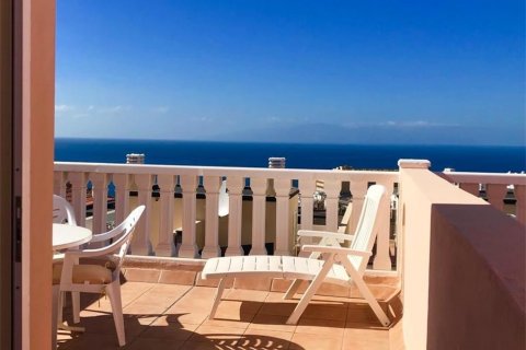 Penthouse for sale in Callao Salvaje, Tenerife, Spain 2 bedrooms, 69 sq.m. No. 18388 - photo 3