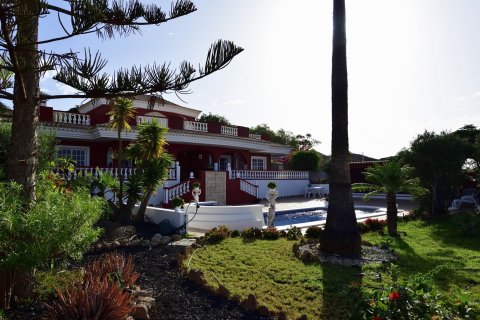 Villa for sale in Playa Paraiso, Tenerife, Spain 4 bedrooms, 360 sq.m. No. 18360 - photo 8
