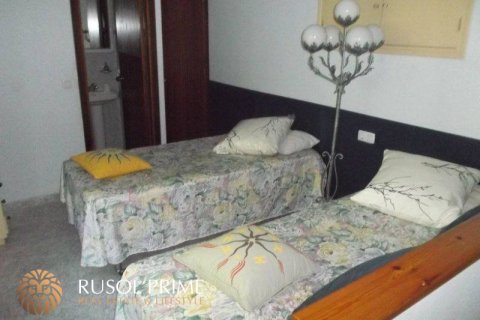 House for sale in Coma-Ruga, Tarragona, Spain 4 bedrooms, 150 sq.m. No. 11659 - photo 14