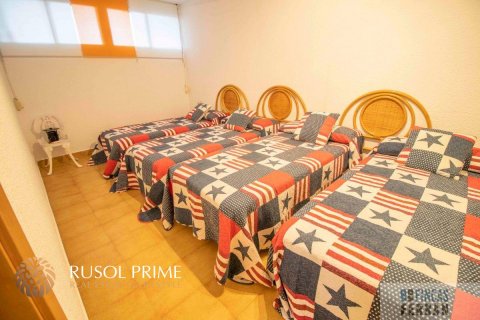Apartment for sale in Coma-Ruga, Tarragona, Spain 5 bedrooms, 178 sq.m. No. 11974 - photo 15