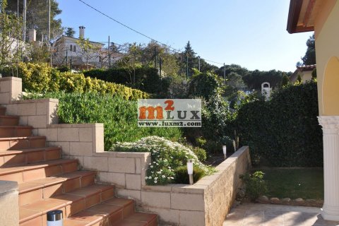 Villa for sale in Sant Antoni de Calonge, Girona, Spain 3 bedrooms, 225 sq.m. No. 16730 - photo 5