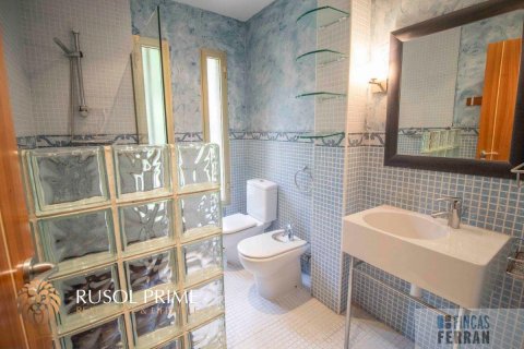 House for sale in Coma-Ruga, Tarragona, Spain 4 bedrooms, 243 sq.m. No. 11609 - photo 19