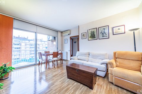 Apartment for sale in Barcelona, Spain 3 rooms, 80 sq.m. No. 15872 - photo 3